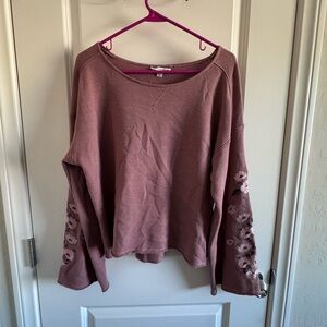 American Eagle Mauve Floral Sleeve Top cottagecore